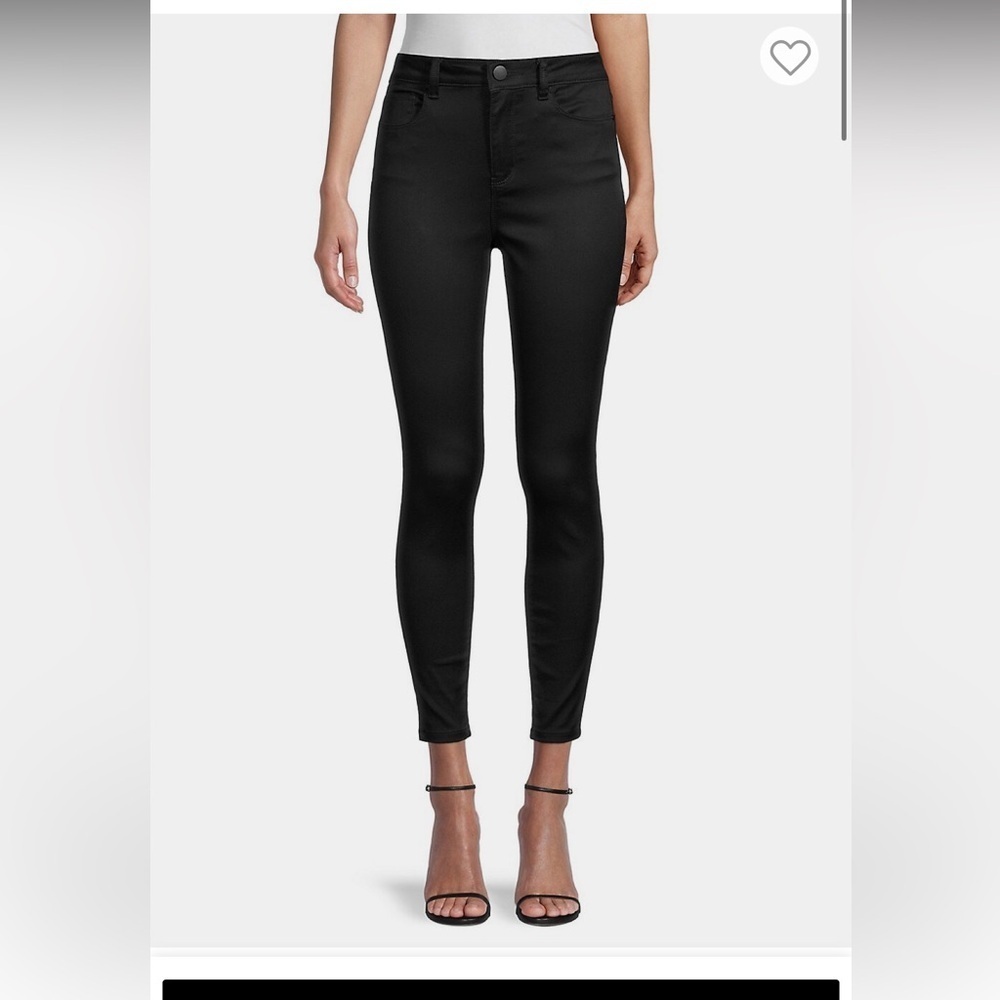 Design Lab

5-Pocket High Rise Skinny Jeans